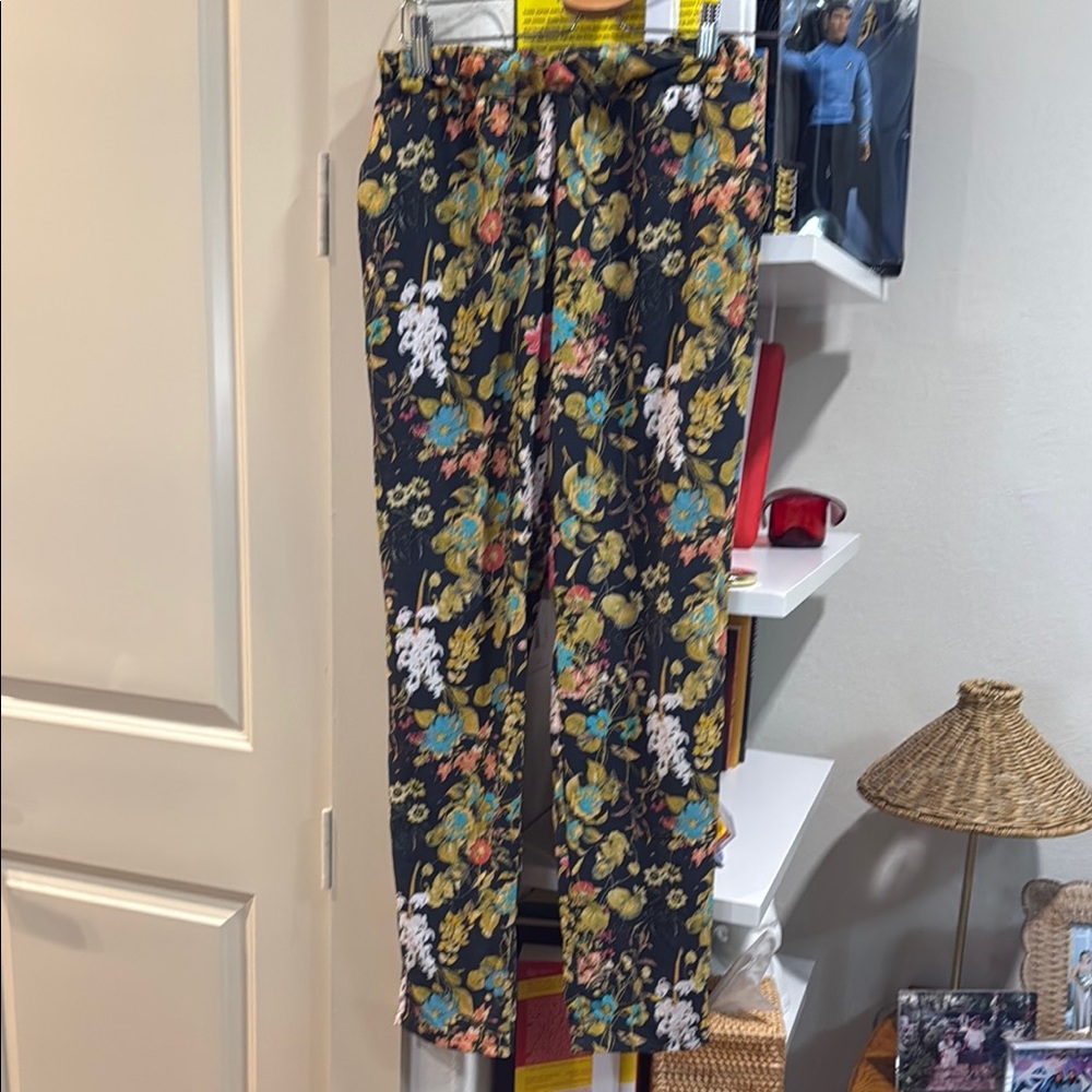 Only Studio Brand Elastic Waistband Floral Trousers